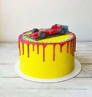Торт с гоночной машинкой